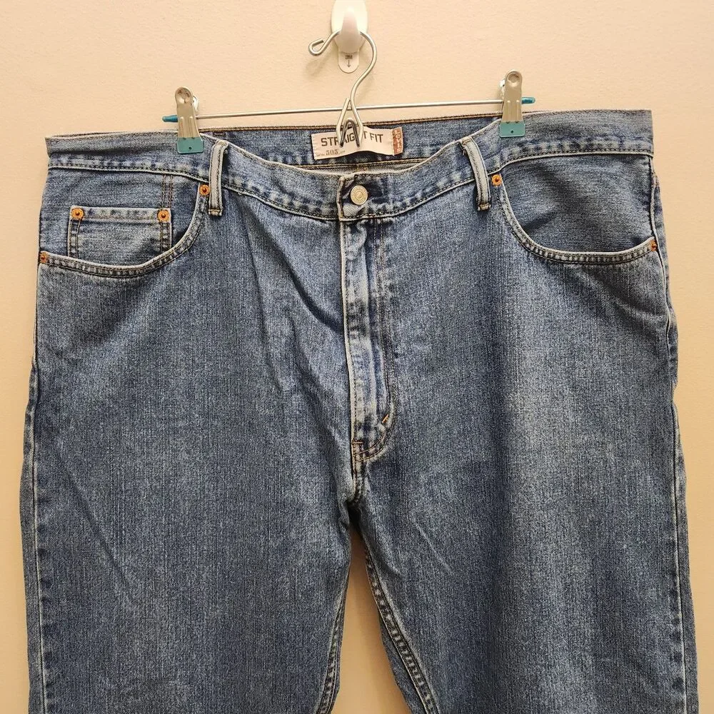 Levi's 505 Straight Fit Jeans Men's 44x32 Blue Medium Wash Denim Outdoors Rugged